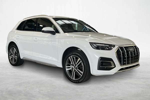 2025 Audi Q5 40 TDI Sport FY