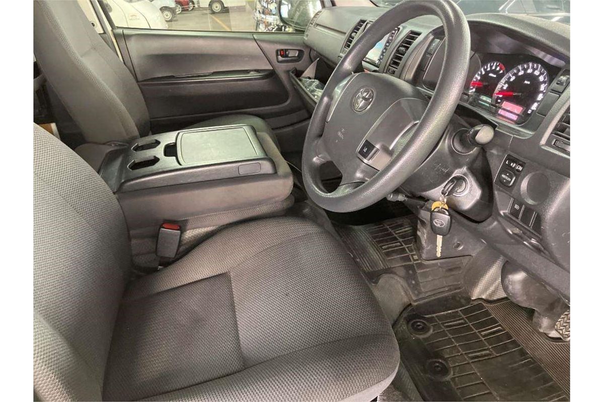 2019 Toyota Hiace Long DX