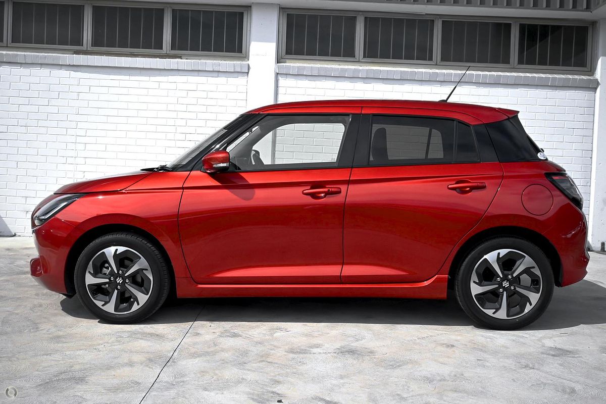 サイユイ・インク・バイオレットレッド 2026 Suzuki Swift Hybrid GLX in Red | New Hatch | Stock