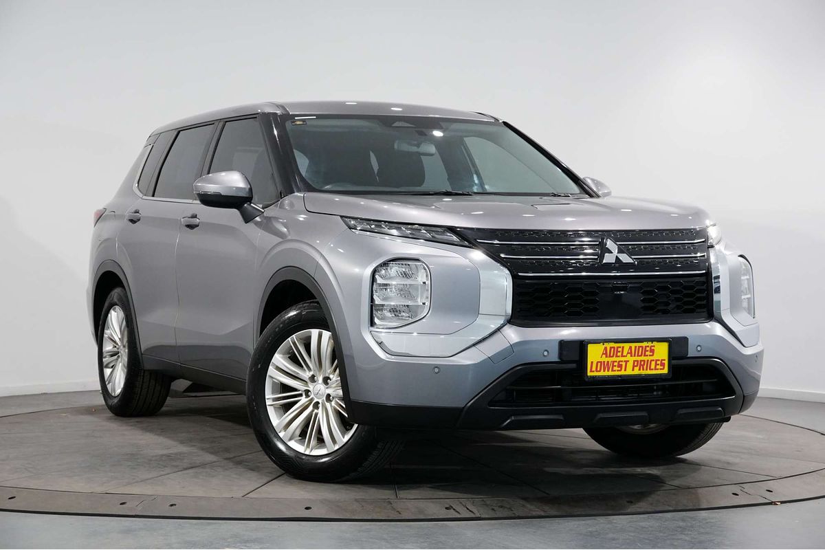2022 Mitsubishi Outlander ES ZM