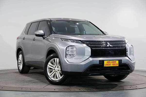 2022 Mitsubishi Outlander ES ZM