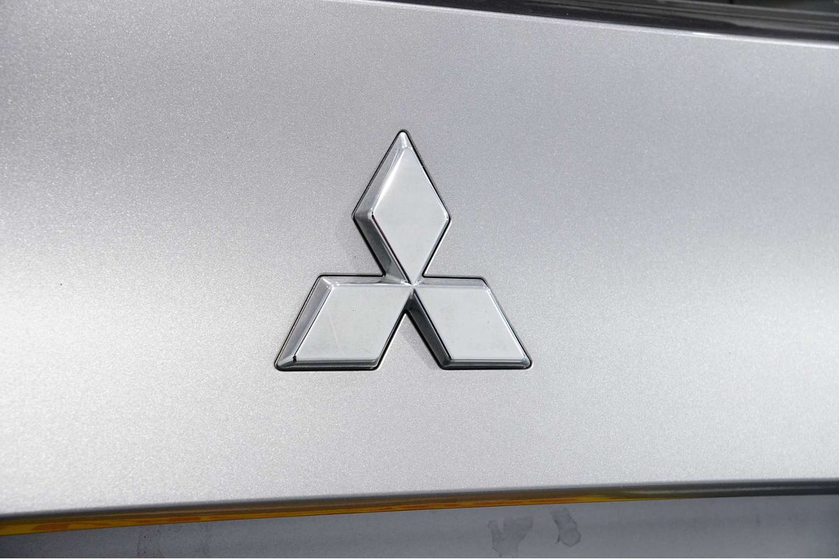 2022 Mitsubishi Outlander ES ZM