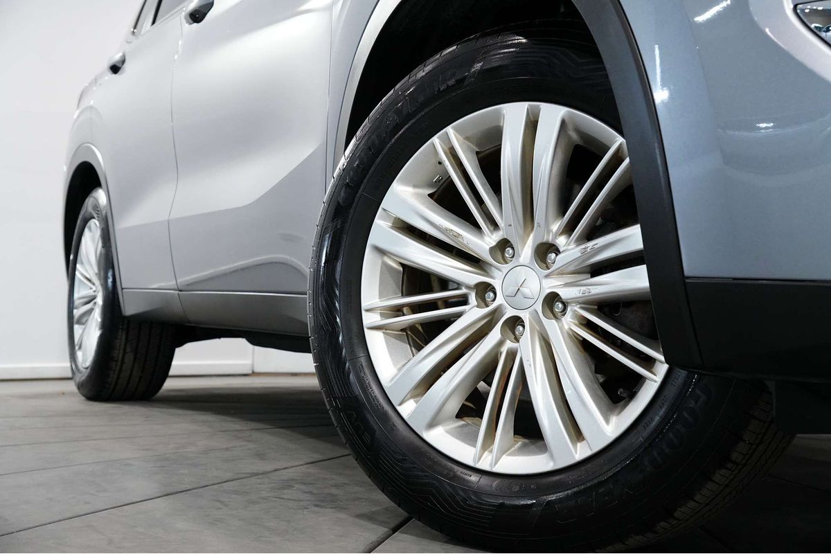 2022 Mitsubishi Outlander ES ZM