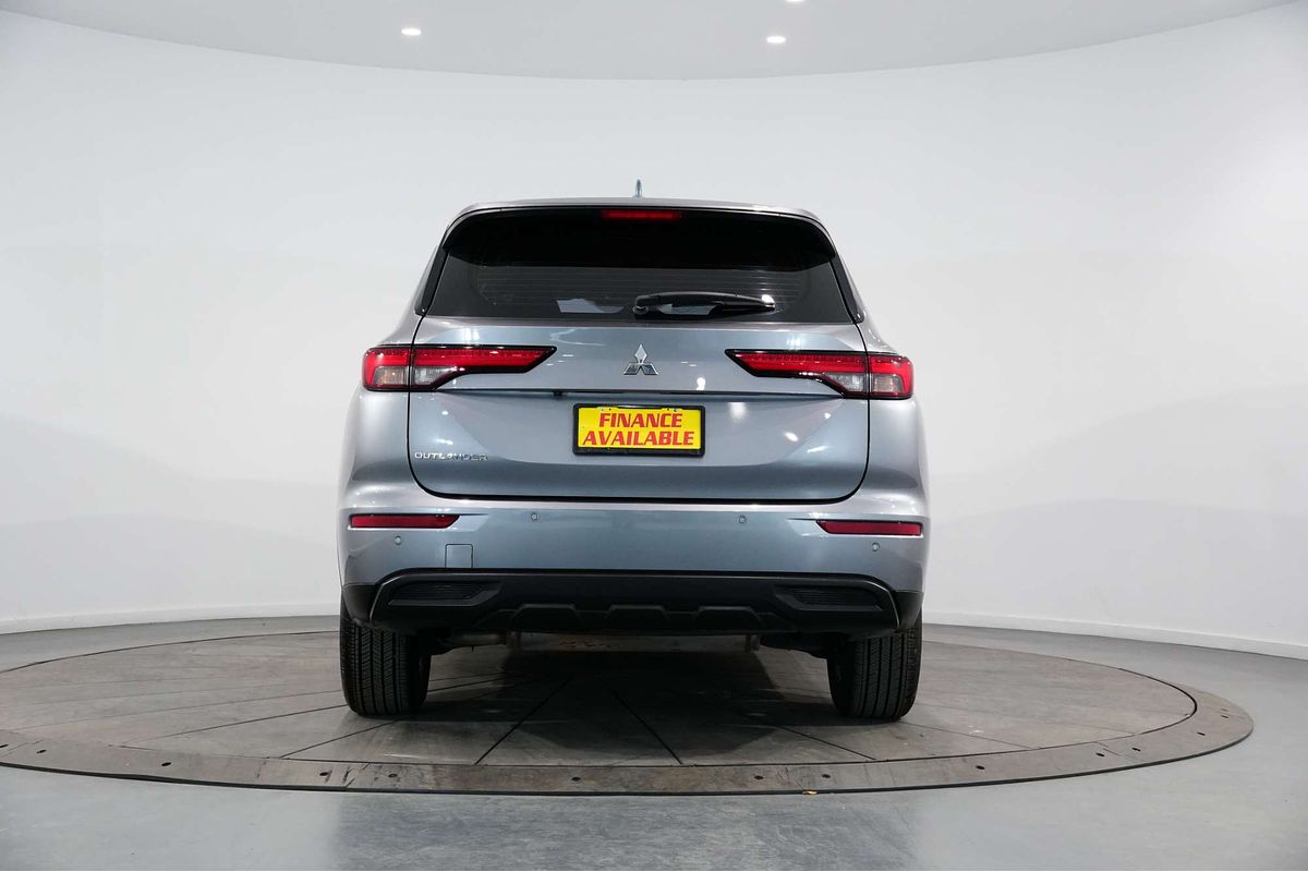 2022 Mitsubishi Outlander ES ZM