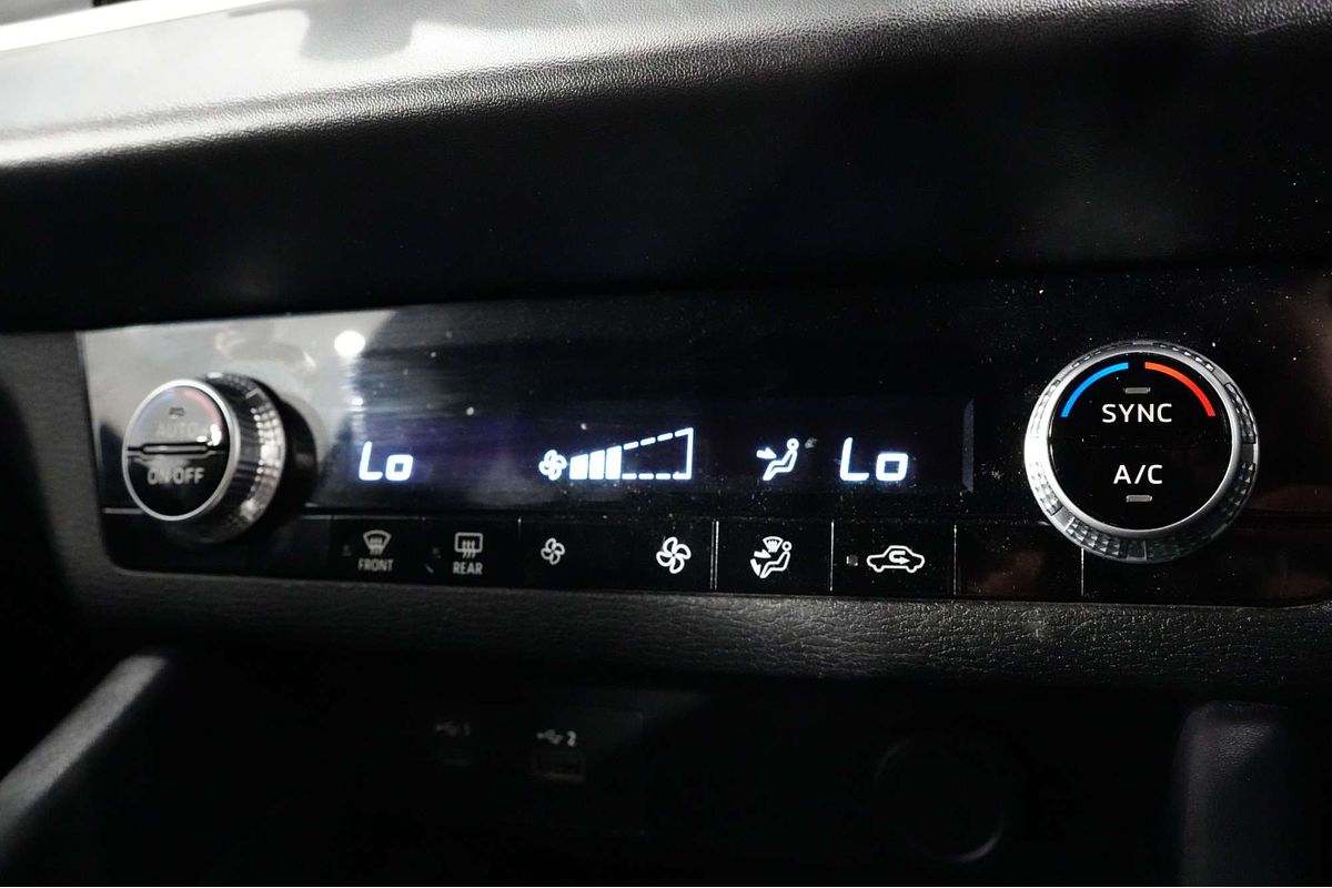 2022 Mitsubishi Outlander ES ZM