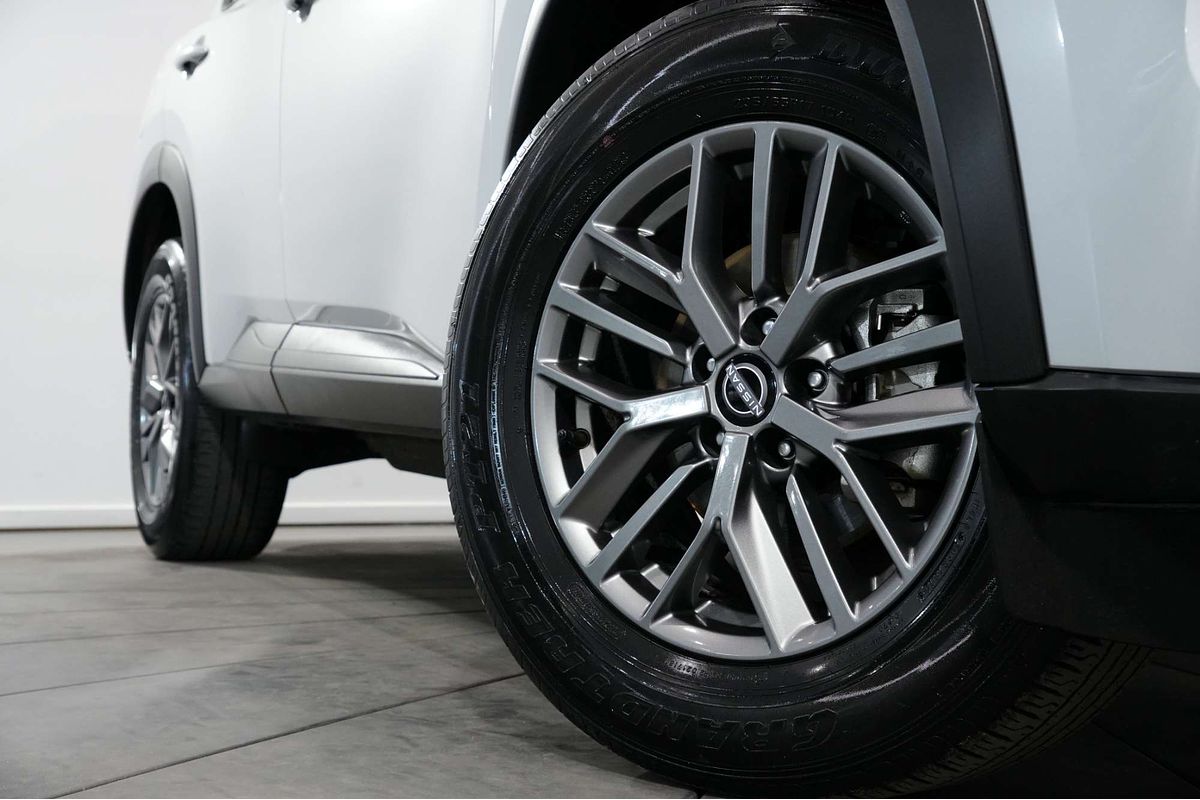 2024 Nissan X-TRAIL ST T33