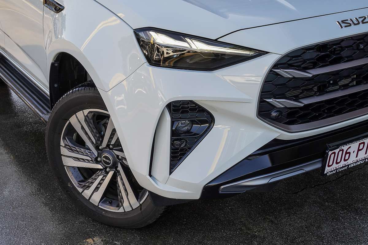 2025 Isuzu MU-X LS-T