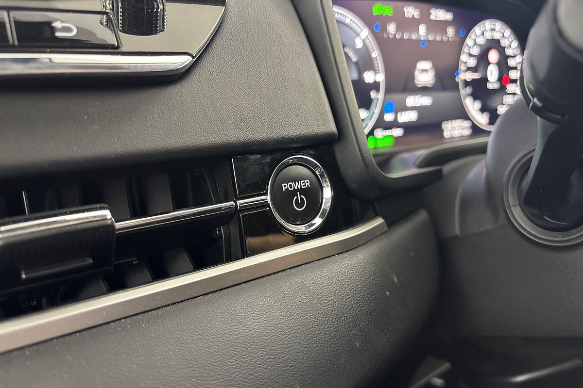 2024 Mitsubishi Outlander PHEV Exceed ZM