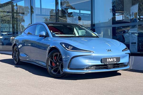 2026 MG IM5 Platinum P12L