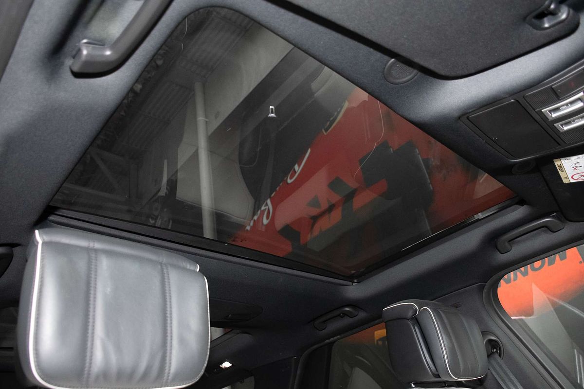 2021 Land Rover Discovery D300 R-Dynamic HSE Series 5