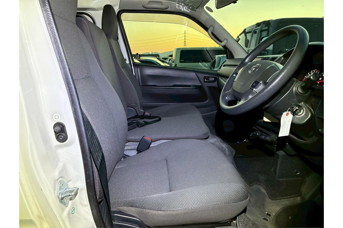 2018 Toyota Hiace Long DX