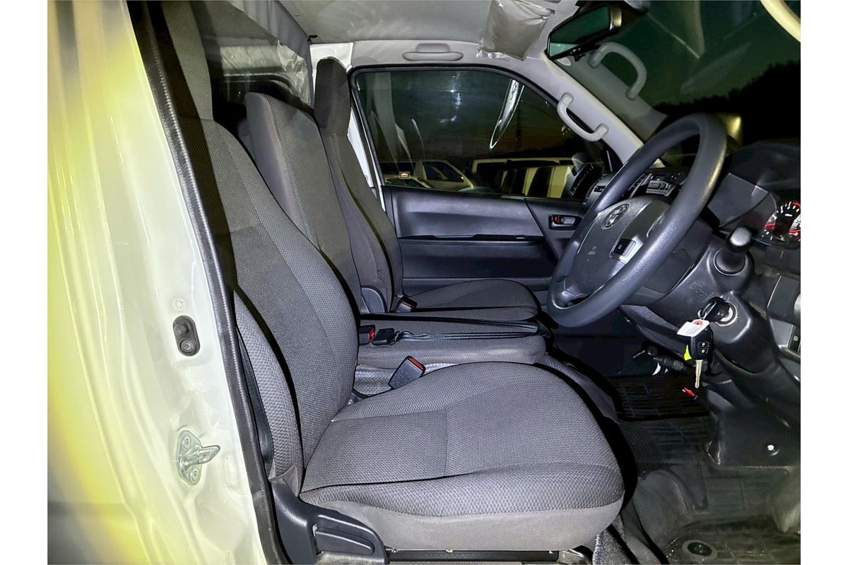 2020 Toyota Hiace Long DX