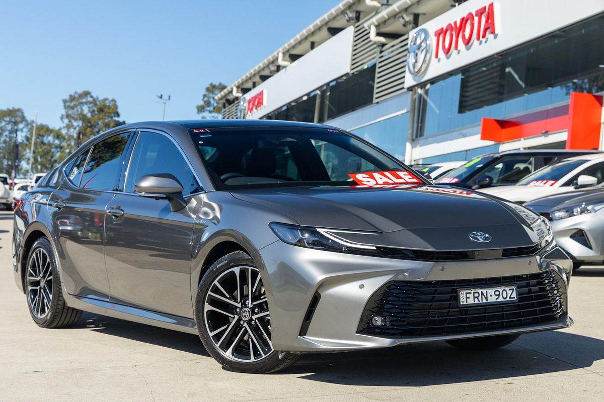 2025 Toyota Camry SL AXVH80R