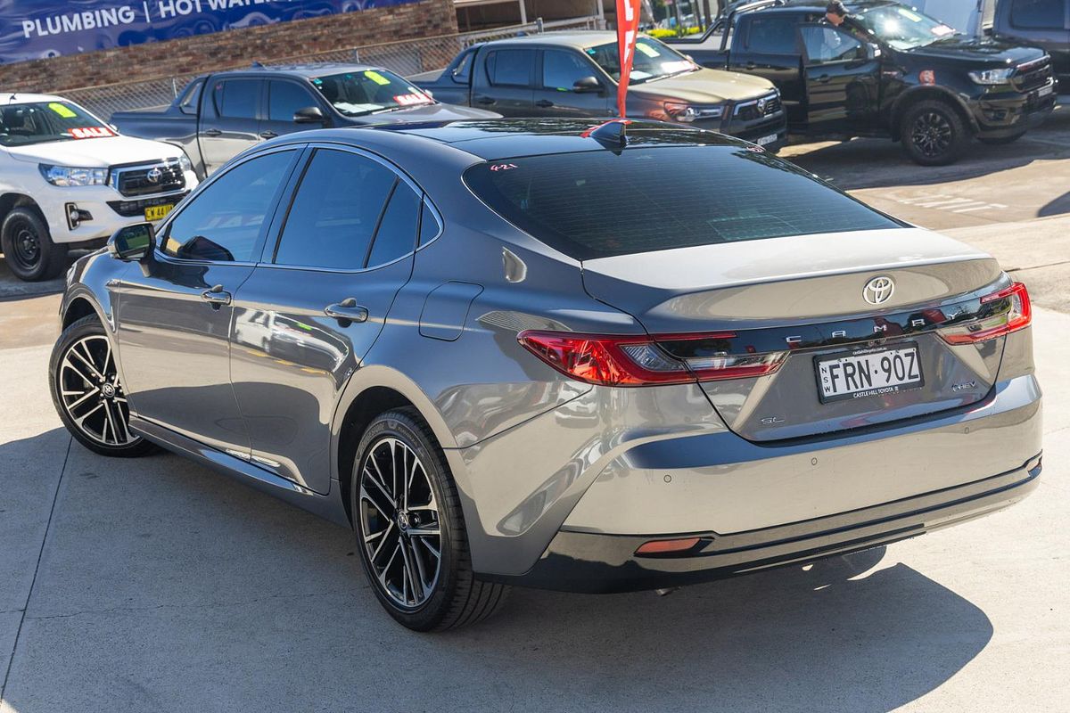 2025 Toyota Camry SL AXVH80R