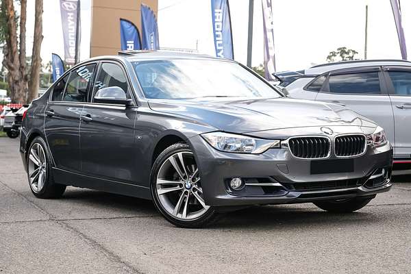 2013 BMW 3 Series 320i F30