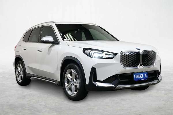 2024 BMW iX1 eDrive20 xLine U11