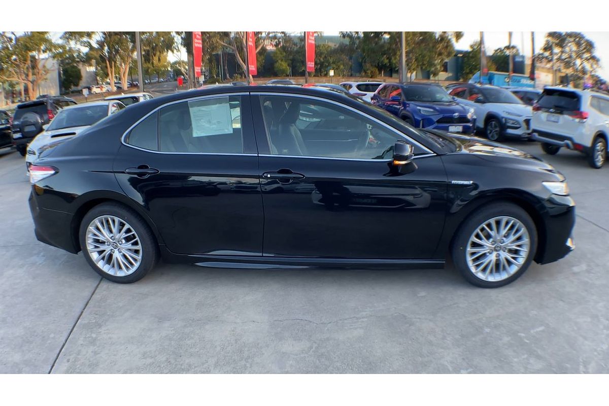 2020 Toyota Camry SL