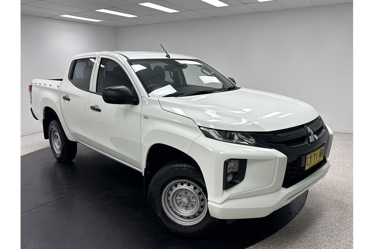 2020 Mitsubishi Triton GLX ADAS MR 4X4