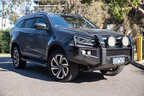 2022 Isuzu MU-X LS-T