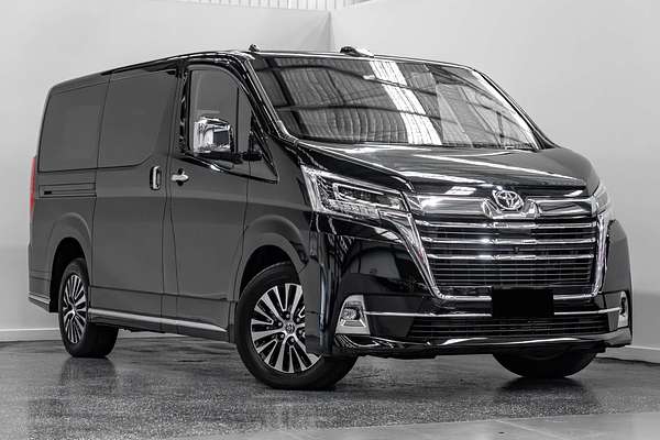 2021 Toyota Granvia VX GDH303R