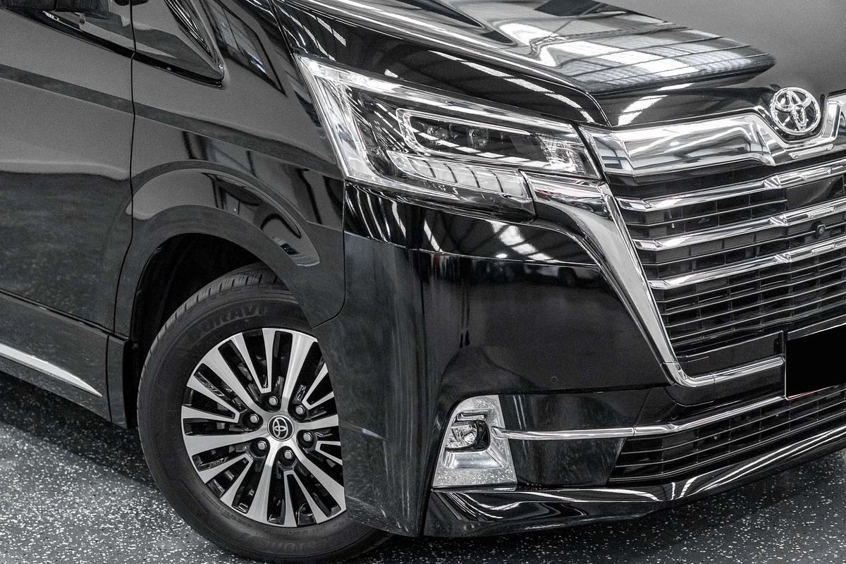 2021 Toyota Granvia VX GDH303R