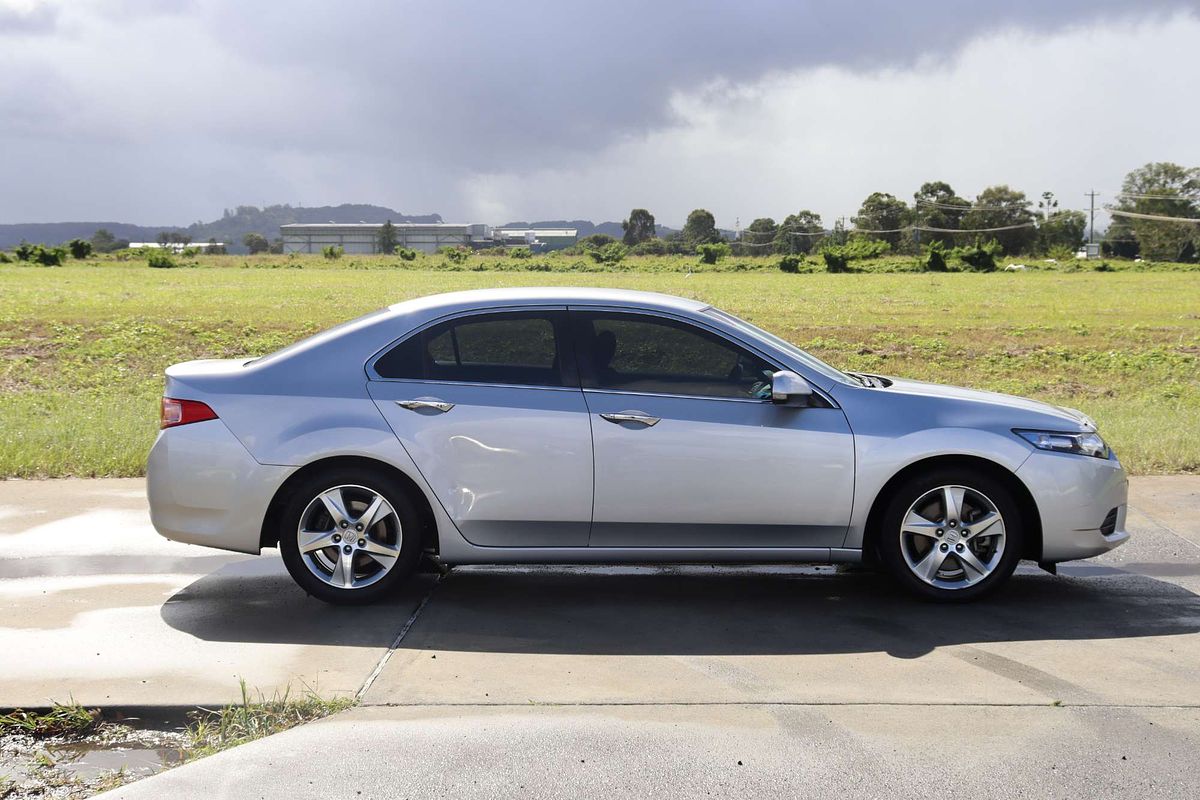2012 Honda Accord VTi-L 8th Gen
