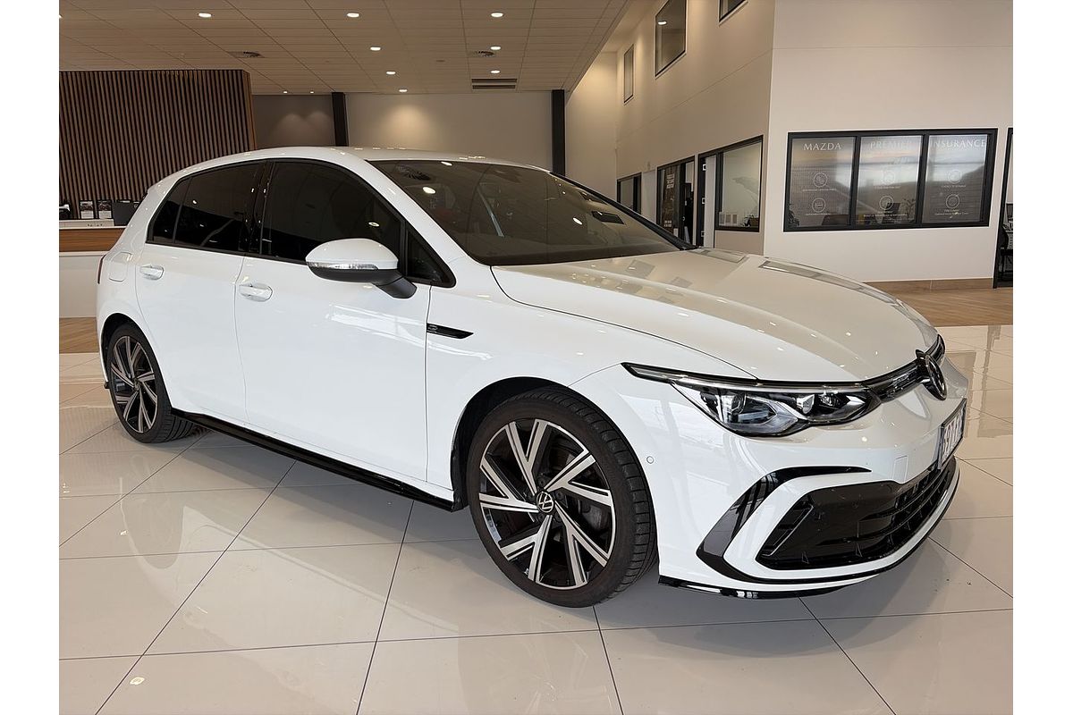 2022 Volkswagen Golf 110TSI R-Line 8