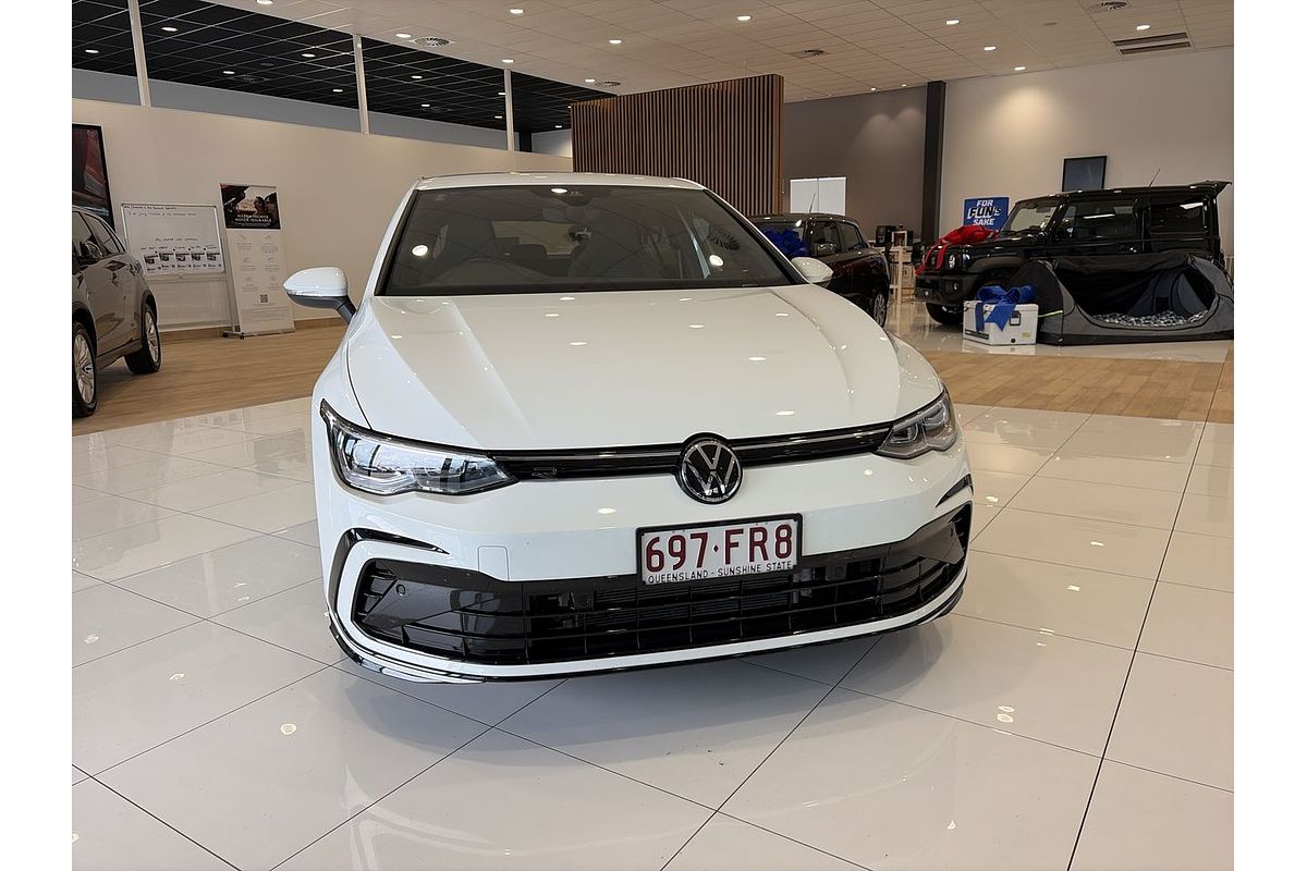 2022 Volkswagen Golf 110TSI R-Line 8