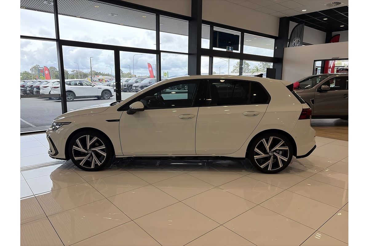 2022 Volkswagen Golf 110TSI R-Line 8