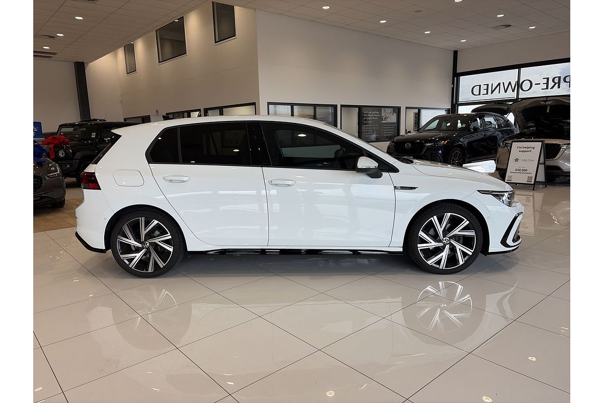2022 Volkswagen Golf 110TSI R-Line 8