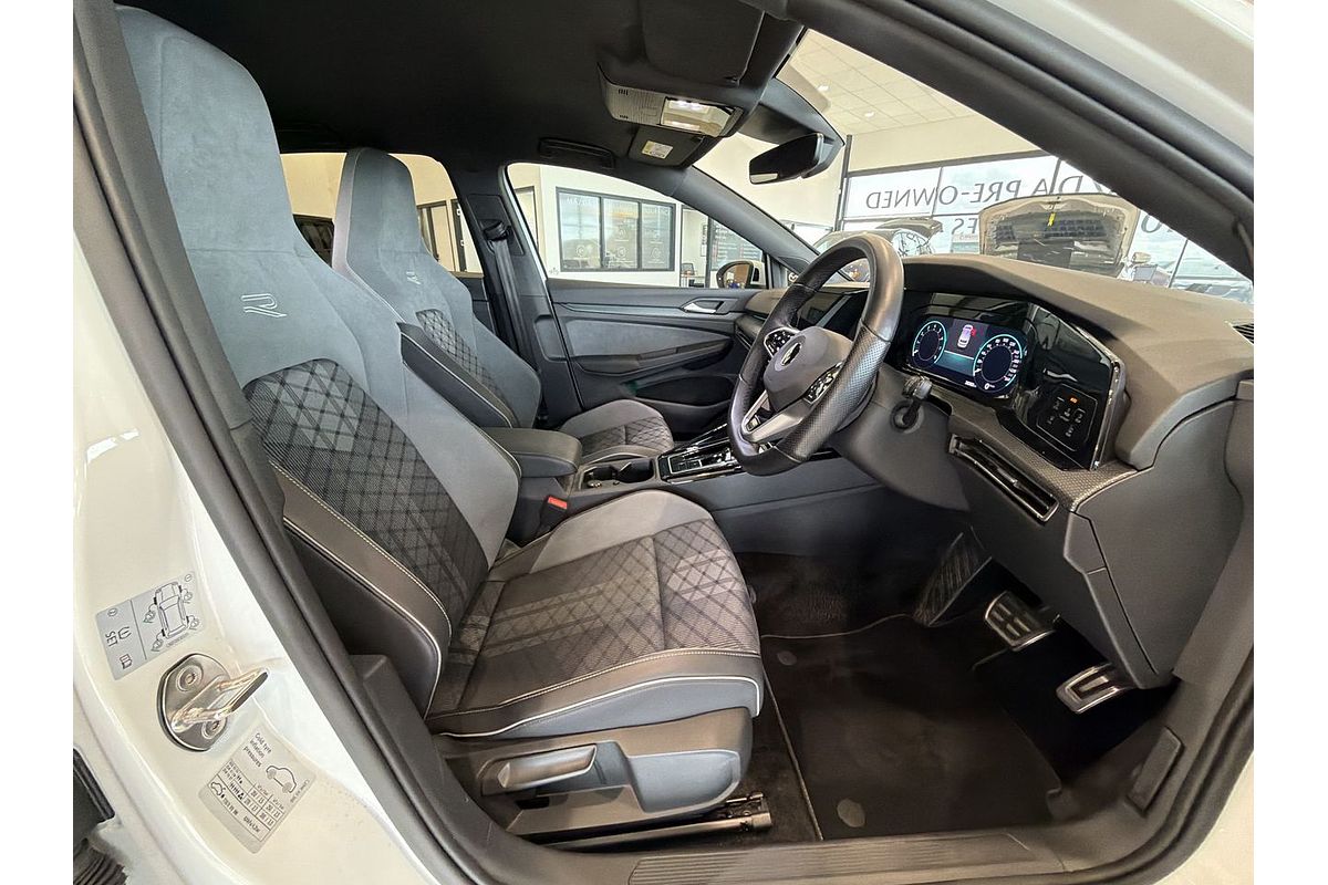 2022 Volkswagen Golf 110TSI R-Line 8