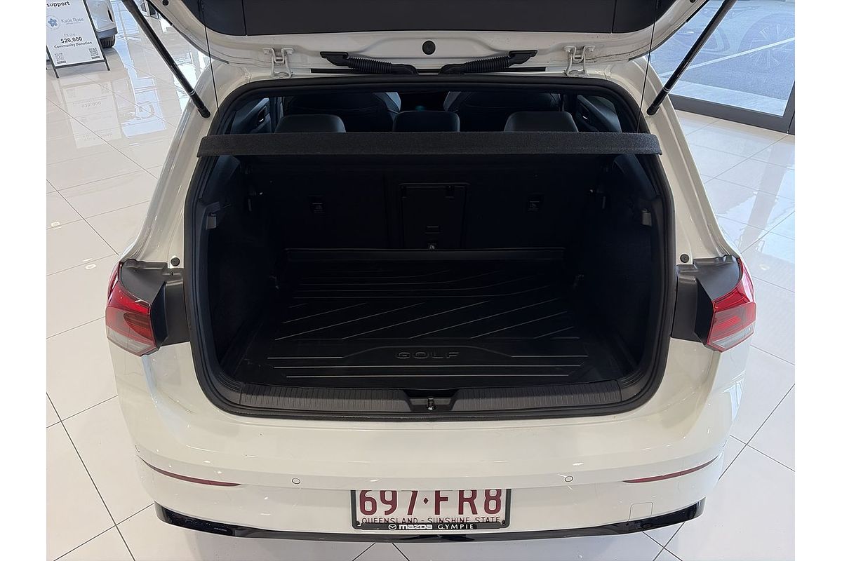 2022 Volkswagen Golf 110TSI R-Line 8