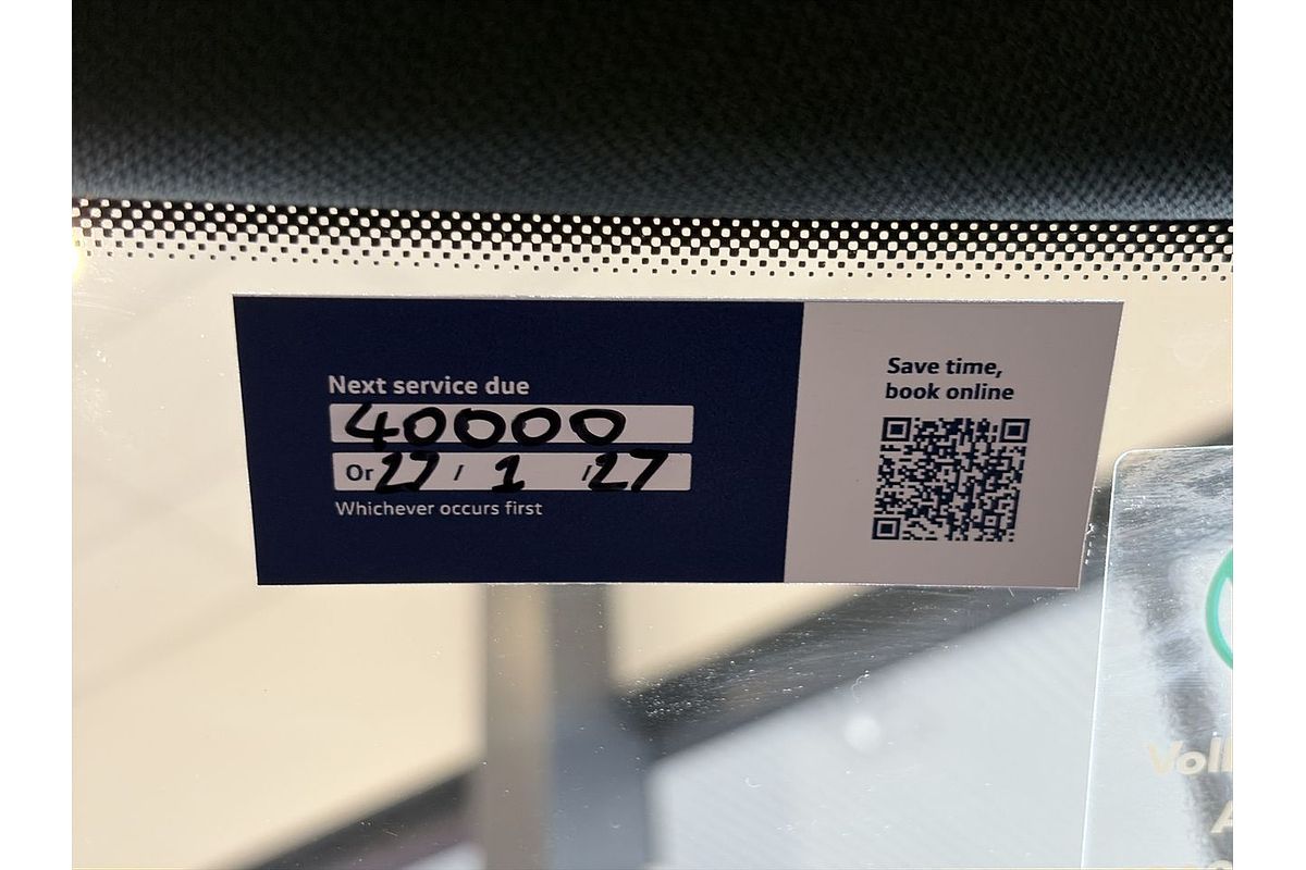 2022 Volkswagen Golf 110TSI R-Line 8