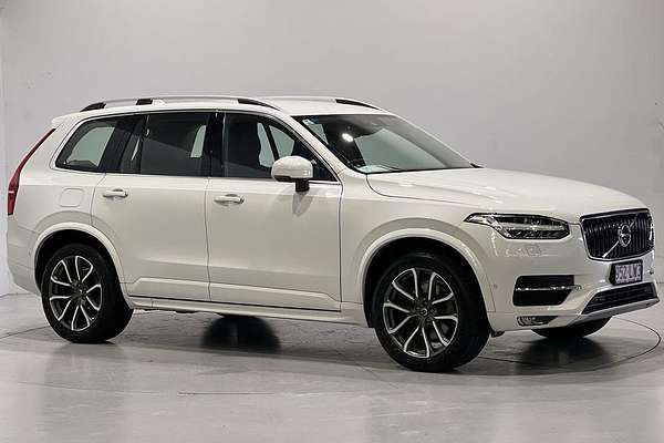 2018 Volvo XC90 T6 Momentum