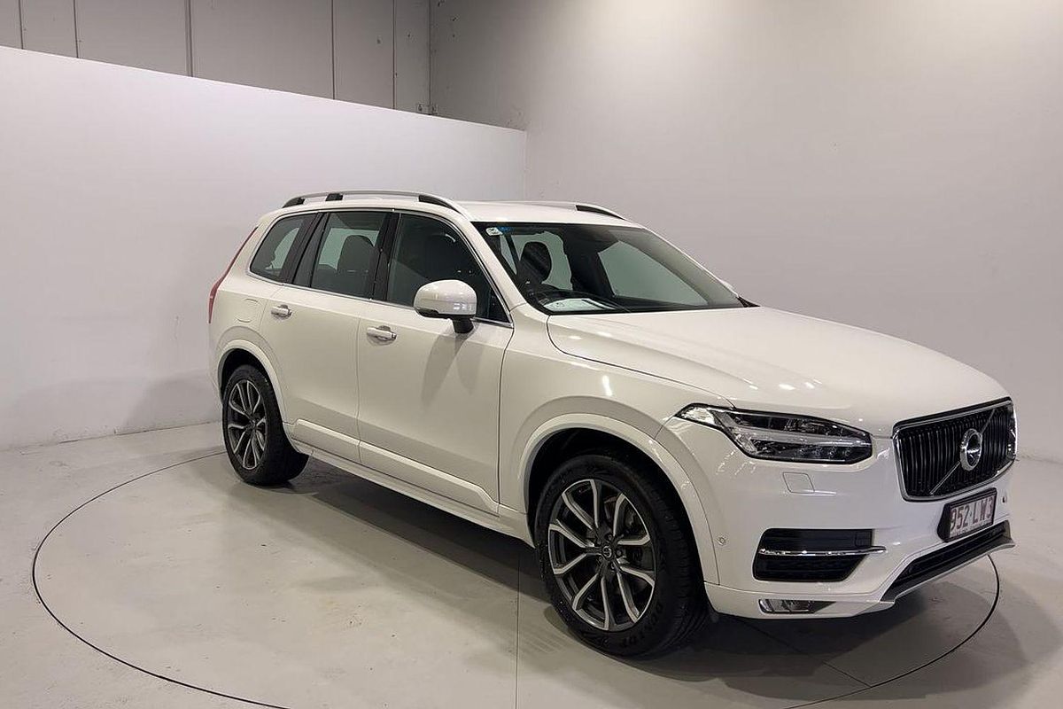 2018 Volvo XC90 T6 Momentum