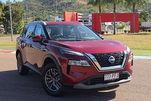 2025 Nissan X-TRAIL ST T33