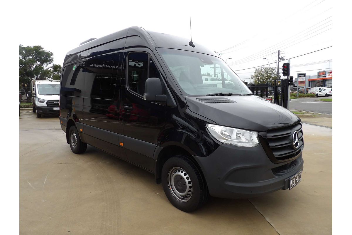 2024 Mercedes-Benz Sprinter 415 Transfer VS30 MWB Low Roof