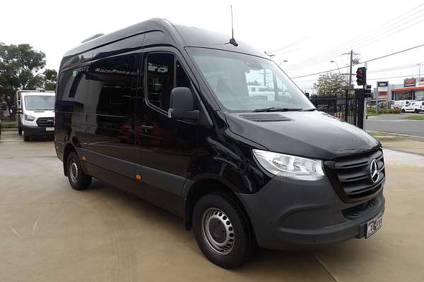 2024 Mercedes-Benz Sprinter 415 Transfer VS30 MWB Low Roof