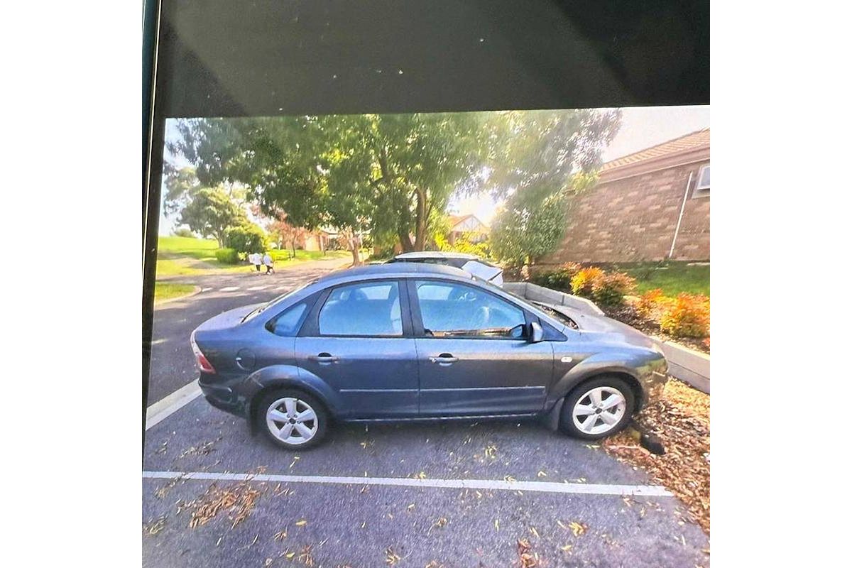 2006 Ford Focus LX LS