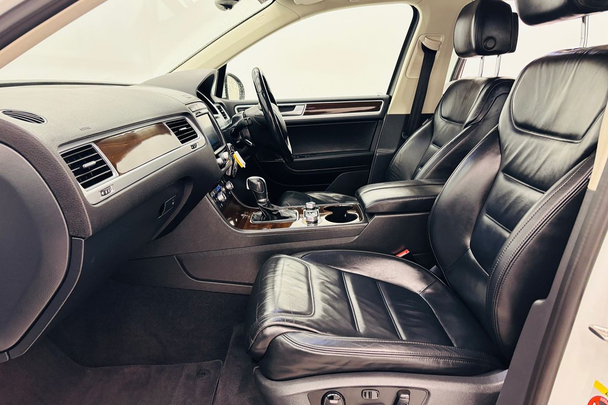 2016 Volkswagen TOUAREG 150 TDI 8 SP AUTOMATIC 4D WAGON DTV6 DIESEL