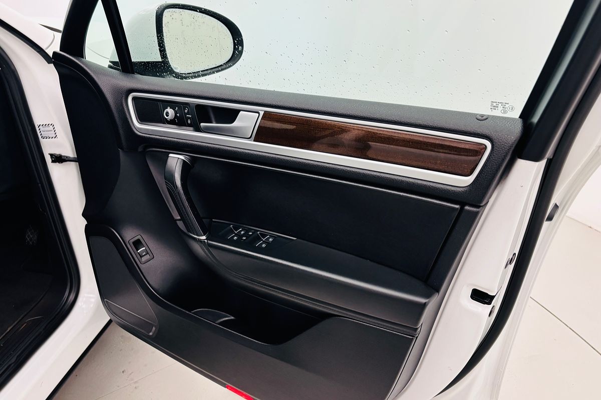 2016 Volkswagen TOUAREG 150 TDI 8 SP AUTOMATIC 4D WAGON DTV6 DIESEL