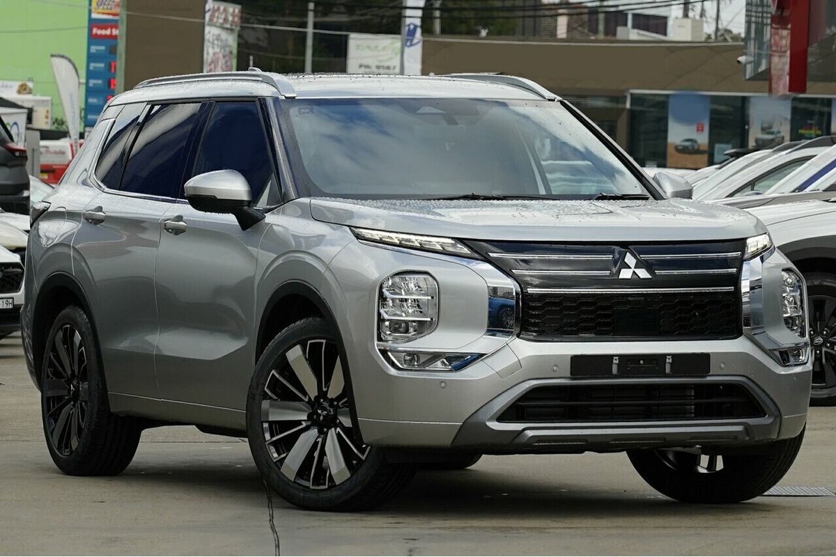 2025 Mitsubishi Outlander Exceed ZM