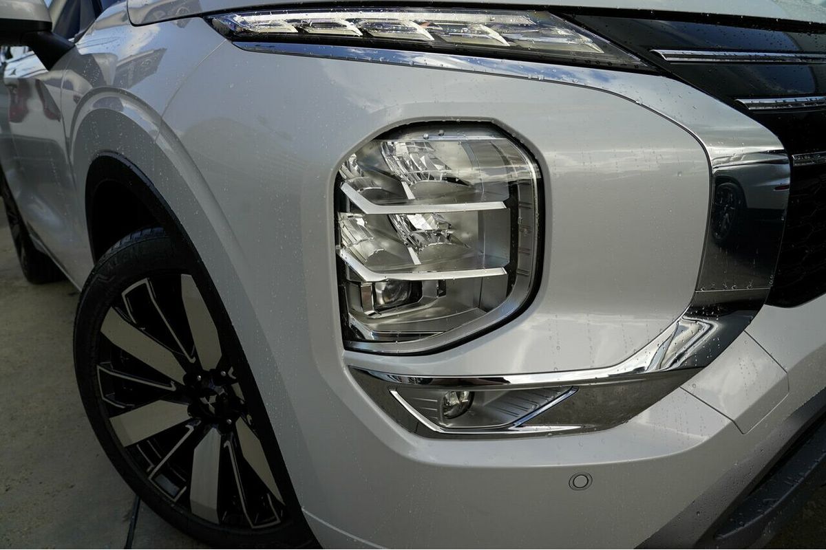 2025 Mitsubishi Outlander Exceed ZM