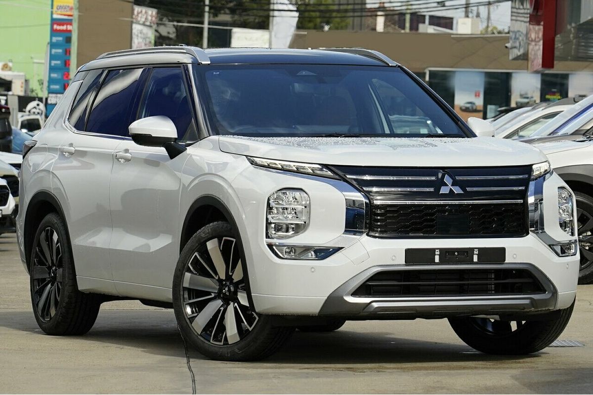 2025 Mitsubishi Outlander Exceed Tourer ZM