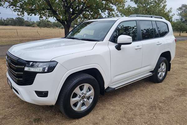 2023 Toyota Landcruiser GXL FJA300R