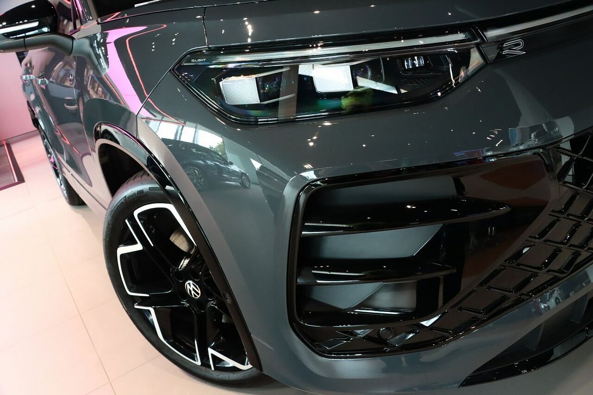 2026 Volkswagen Tayron 200TSI eHybrid R-Line R4