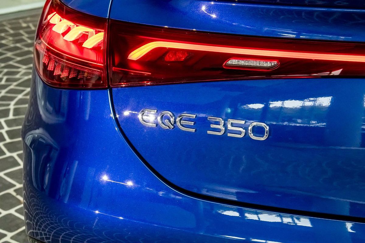V295 803+053MY EQE350 SED 4dr RG 1sp AC215kW