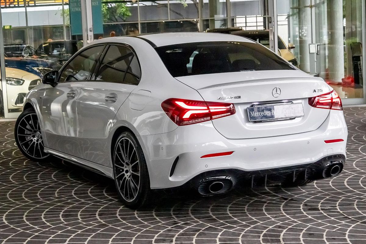 V177 801+051MY A35 AMG SED 4dr SSD 7sp 2.0T V177 801+051MY A35 AMG SED 4dr SSD 7sp 2.0T