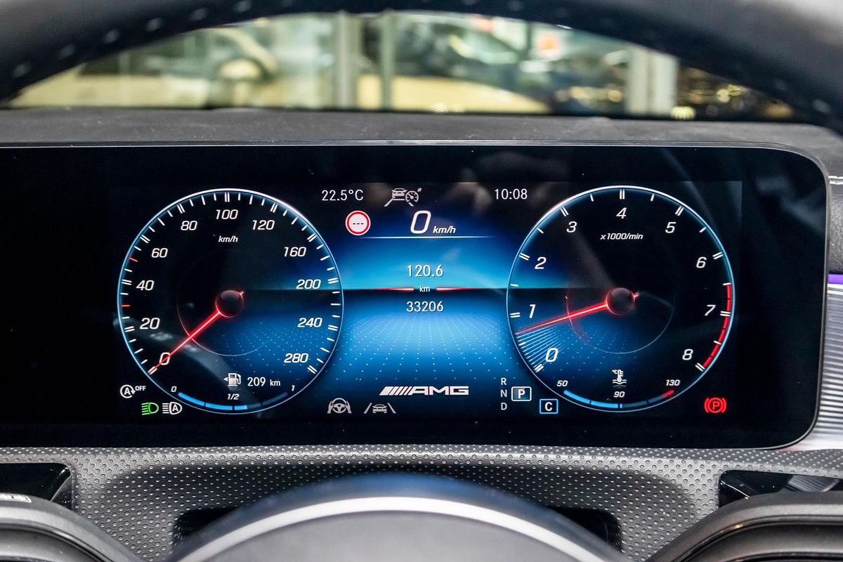 V177 801+051MY A35 AMG SED 4dr SSD 7sp 2.0T