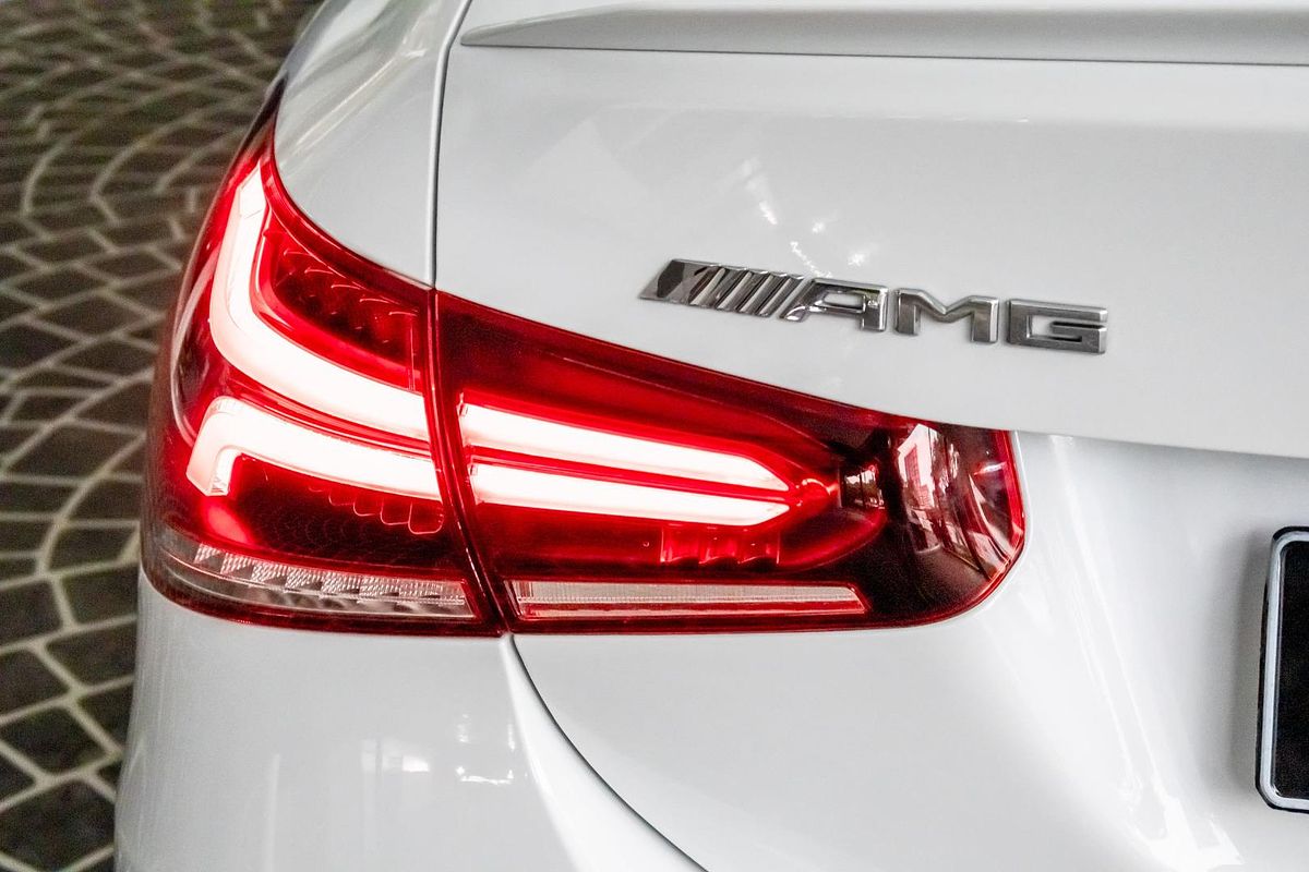 V177 801+051MY A35 AMG SED 4dr SSD 7sp 2.0T